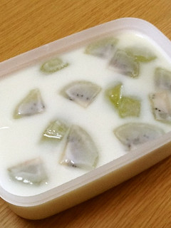 カルピスでヨーグルトケーキ♪キウイ入り-レシピのメイン写真