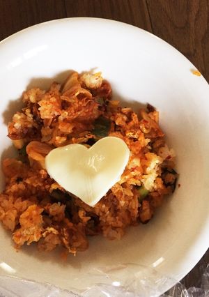 冷蔵庫の中の残りものなどキムチチーズ炒飯-レシピのメイン写真
