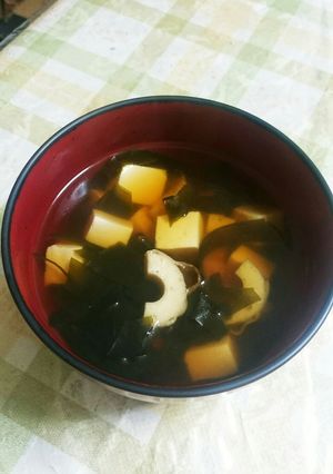 わかめと豆腐のすまし汁☆だしをとって♪-レシピのメイン写真