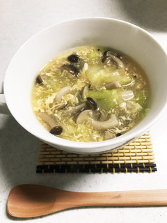 しめじとレタスの卵スープ-レシピのメイン写真