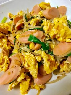 魚肉ソーセージとモヤシ&あるもの炒め-レシピのメイン写真