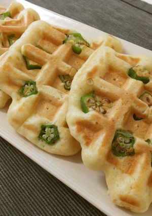 豆腐でお食事ワッフル✨オクラも入れ焼くよ-レシピのメイン写真
