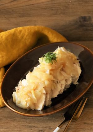 鶏むね肉のやわらか塩こうじバター蒸し-レシピのメイン写真