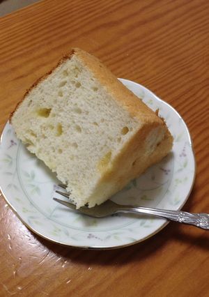 ホワイトチョコチップ入りのエンジェルフードケーキ-レシピのメイン写真