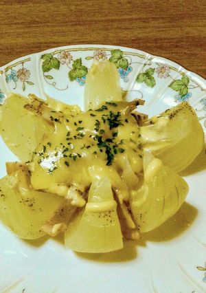 チーズとろける玉ねぎお花のレンジ蒸し-レシピのメイン写真