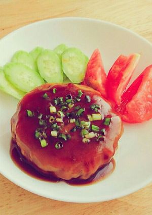 鶏ひき肉と豆腐の和風照り焼きハンバーグ-レシピのメイン写真