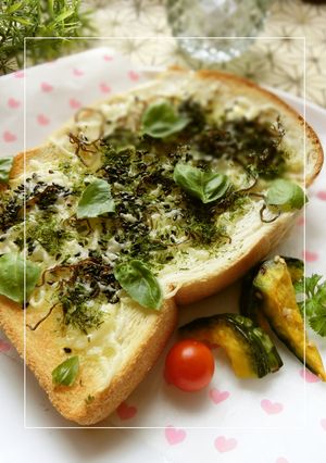 バジル香❀塩昆布青海苔×チーズのトースト-レシピのメイン写真