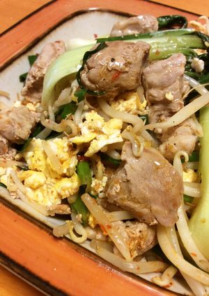 卵モヤシ青梗菜ニラ豚肉のピリ辛炒め-レシピのメイン写真