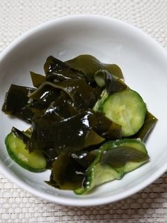 ワカメときゅうりの酢の物-レシピのメイン写真