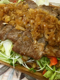 がっつり頂く!ステーキサラダ-レシピのメイン写真