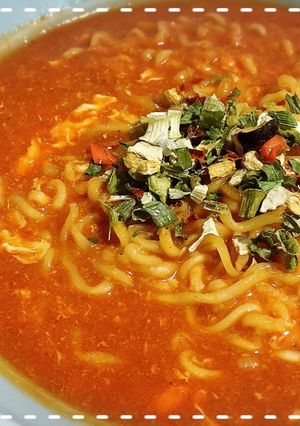 辛ラーメンで桝元のトマト辛麺風ラーメン-レシピのメイン写真