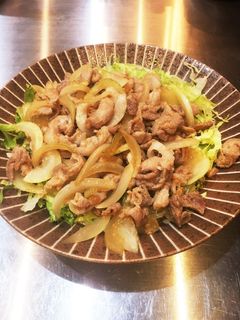 簡単失敗なし!豚肉とレタスの生姜焼き-レシピのメイン写真