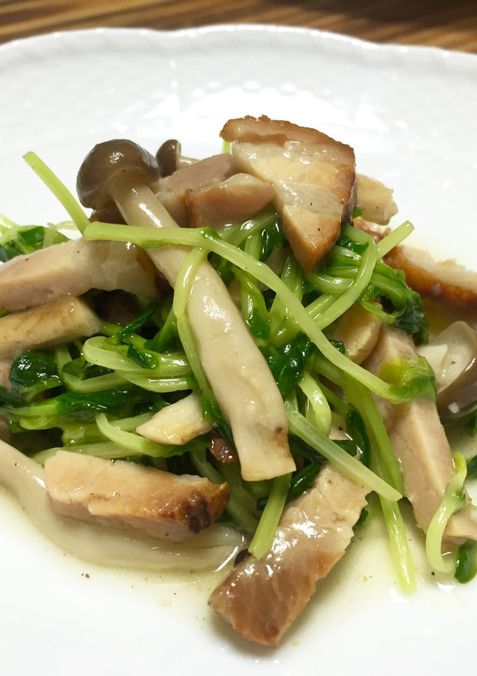旨うま〜豆苗と焼豚の塩ダレ炒め-レシピのメイン写真