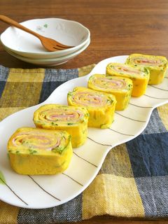 お弁当に♪ベーコンとねぎの卵焼き-レシピのメイン写真
