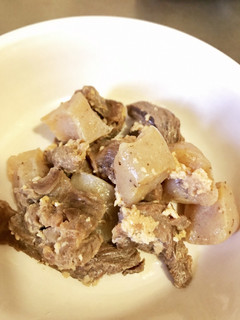 すじ肉とコンニャクのミルク煮-レシピのメイン写真