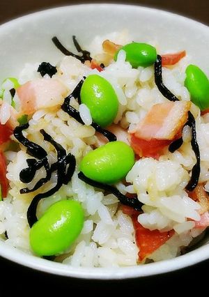 超美味♪枝豆とベーコンと塩昆布の混ぜご飯-レシピのメイン写真