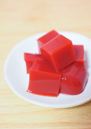トマトジュースと赤のビーツの寒天-レシピのメイン写真