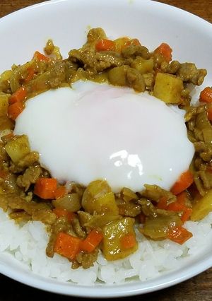 ドライカレー半熟卵乗せ-レシピのメイン写真