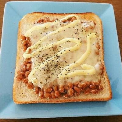 いっぺん食べてみ♪激うま納豆トースト♡