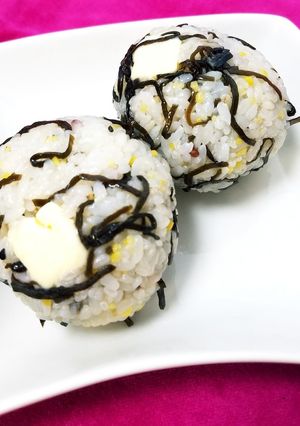 塩昆布とごま油のおにぎり♡超簡単時短♪-レシピのメイン写真
