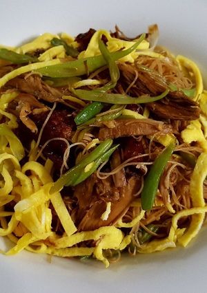北京ダックの残り肉で焼きビーフン-レシピのメイン写真