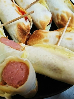 ☆餃子の皮でチーズウインナー巻き☆-レシピのメイン写真