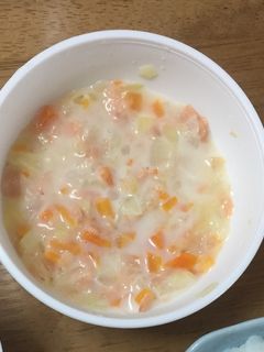 離乳食中期*鮭と野菜のミルクシチュー-レシピのメイン写真