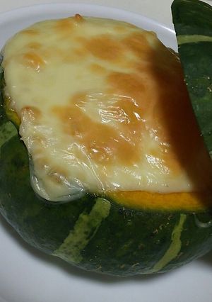 適当に作れるまるごとかぼちゃグラタン-レシピのメイン写真