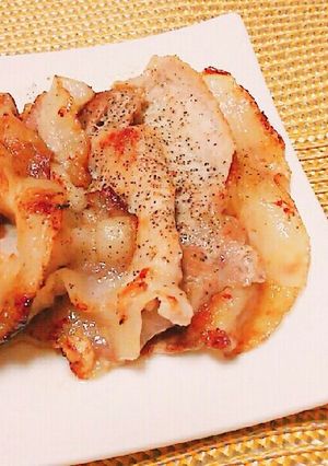お塩でいただく豚肉のカリカリ焼き♥-レシピのメイン写真
