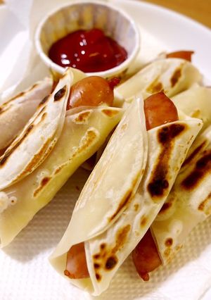 餃子の皮で作るトルティーヤチーズドッグ-レシピのメイン写真
