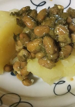 ほくほくジャガイモの納豆バジルのせ-レシピのメイン写真