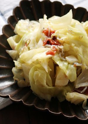 レンジで簡単　キャベツとじゃこの梅肉あえ-レシピのメイン写真
