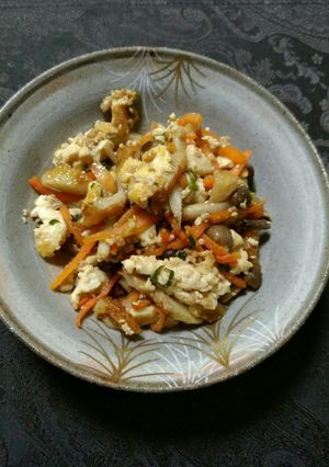 炒り豆腐　美味しく栄養がとれる！-レシピのメイン写真