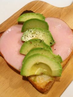 ハム アボカド チーズトースト-レシピのメイン写真