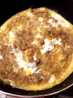 簡単!丼に☆弁当に【ひき肉の卵とじ】-レシピのメイン写真