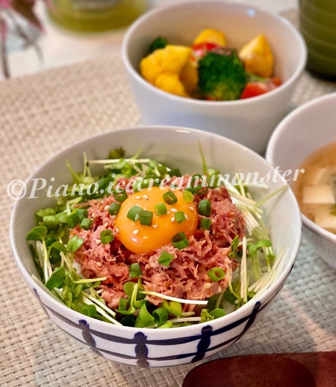 ユッケ風コンビーフ丼 by Piano_icm 【クックパッド】 簡単おいしい