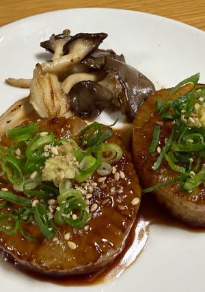 生姜だれが絡む♪甘辛醤油の大根ステーキ-レシピのメイン写真