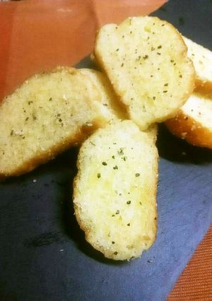 バターロールDEチーズ＆ペッパーラスク♪-レシピのメイン写真