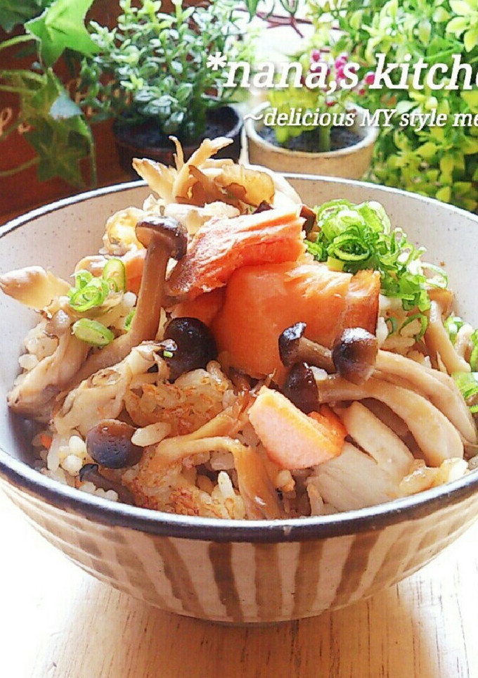 キノコと鮭の焦がしバター醤油炊き込みご飯-レシピのメイン写真