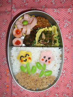 お花たちのそぼろ弁当♪キャラ弁-レシピのメイン写真