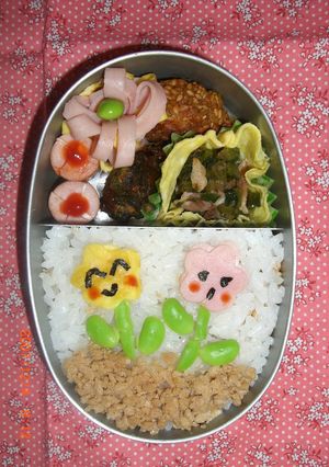 お花たちのそぼろ弁当♪キャラ弁-レシピのメイン写真