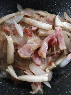 レトルトソース活用で時短~春雨の炒め物~-レシピのメイン写真