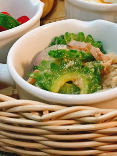 ゴーヤとレッドオニオンの胡麻和えサラダ-レシピのメイン写真