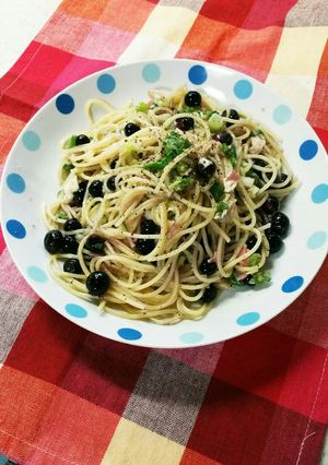ネギとチーズ、ブルーベリーのオイルパスタ-レシピのメイン写真