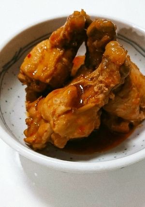 鶏手羽元の簡単ピリ辛煮込み-レシピのメイン写真