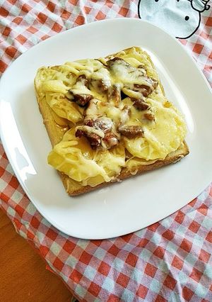 照り焼きチキン＆ポテマヨピザトースト-レシピのメイン写真