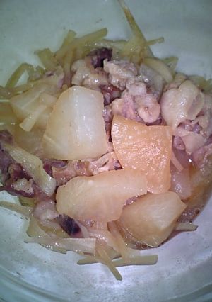 皮も活用！大根と豚肉のコンソメ煮-レシピのメイン写真