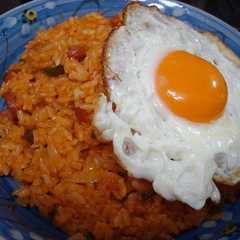 A picture of ケチャップチャーハン.