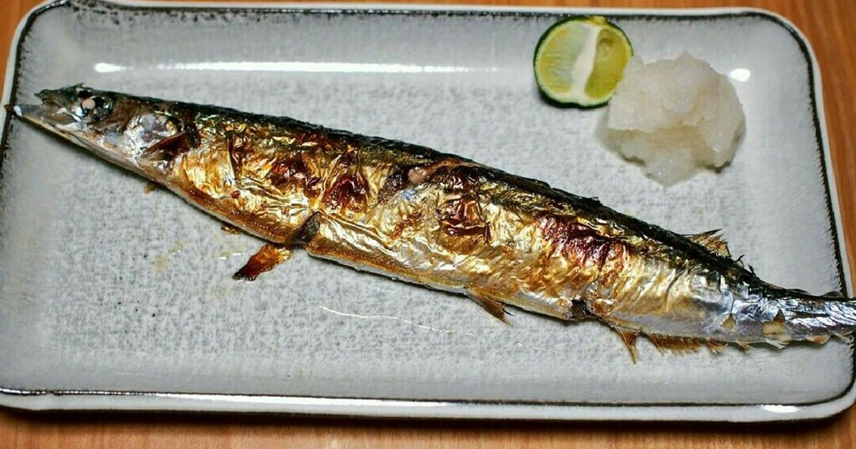 なまさんま A way to grill salted Sanma Fish without a single bone