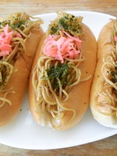 焼きそば1袋de焼きそばパン3つ!-レシピのメイン写真